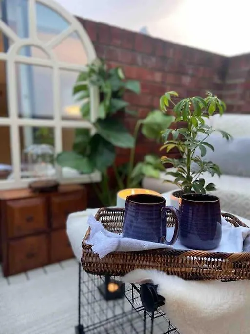 Apartment Spitalfields Market Penthouse Flat With Balcony London