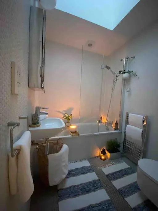 Spitalfields Market Penthouse Flat With Balcony London