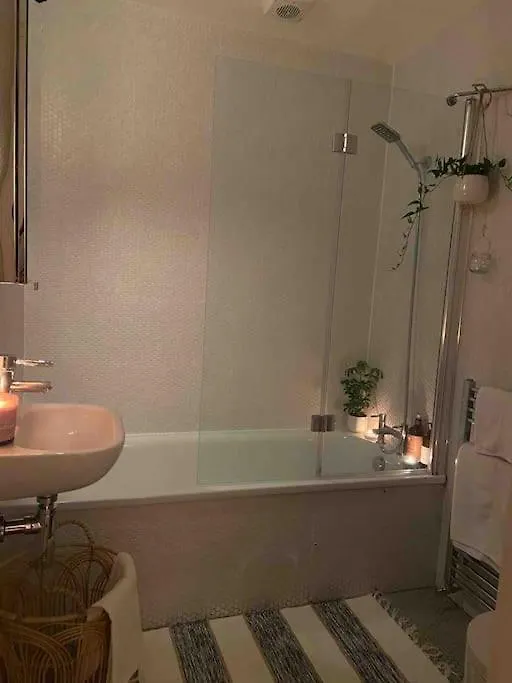 Spitalfields Market Penthouse Flat With Balcony London Apartment
